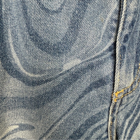 Hollister Curvy Hi-Rise Marble Denim Mom Jeans Size 28 - Picture 6 of 13